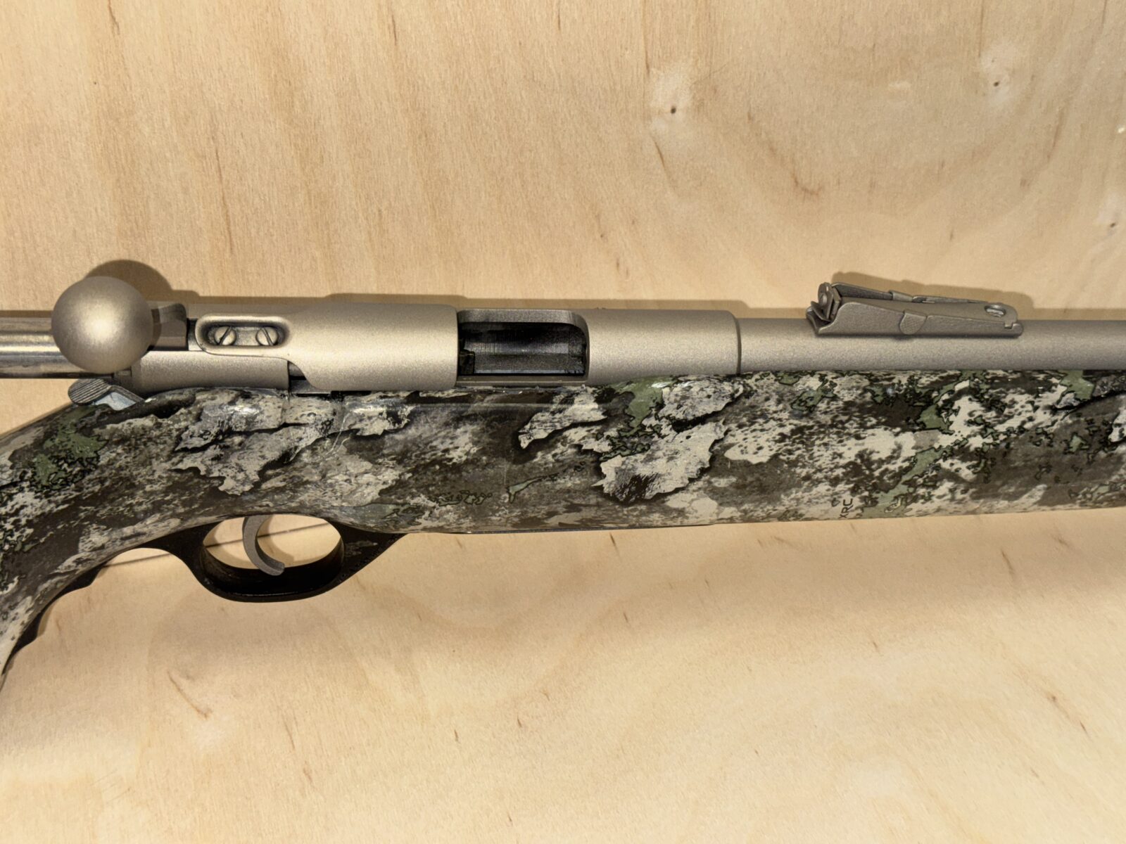 Carabine .22LR Mossberg – Hydrographie & Cerakote neufs
