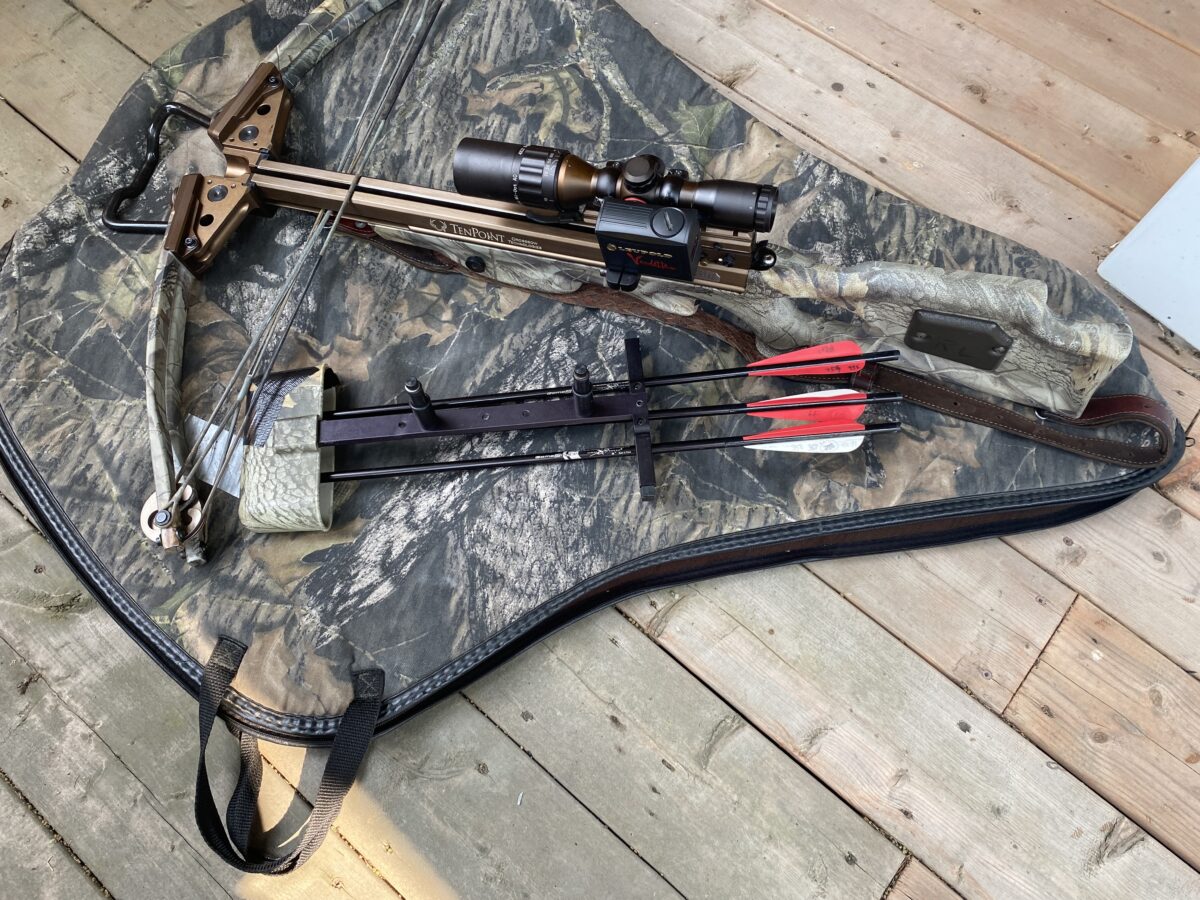Arbalète TenPoint Stealth X-2 équipée de télescope et télémètre