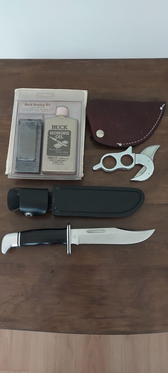 Couteau de chasse Buck + Wyoming + kit de pierre