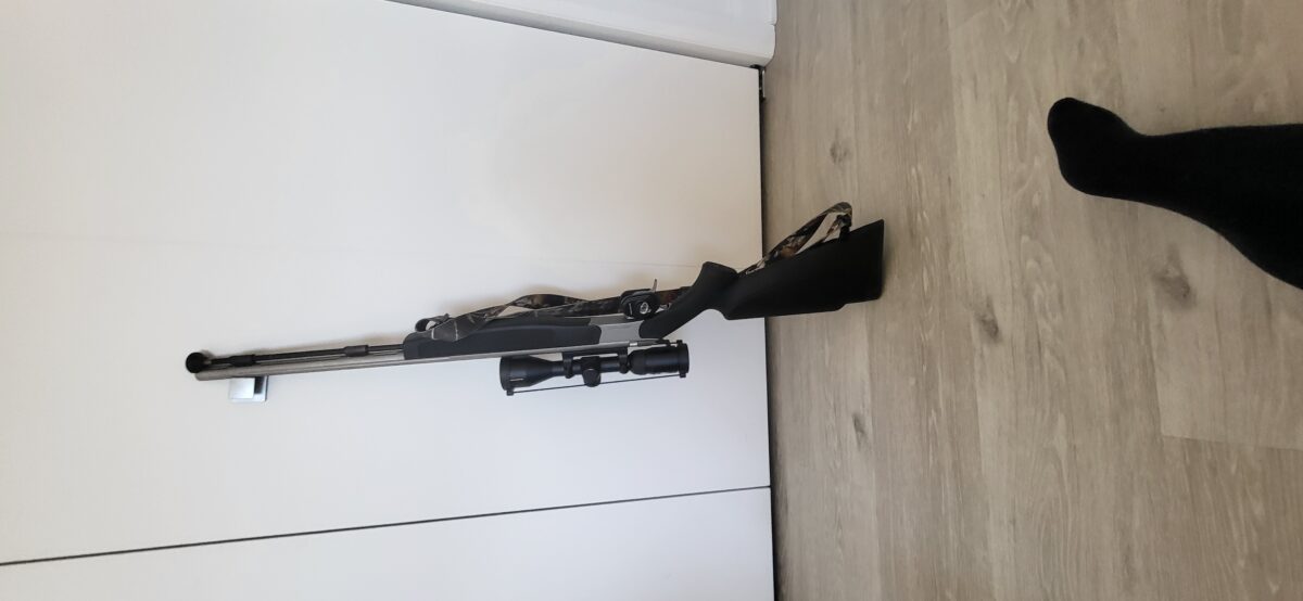 Fusil poudre noir cva avec lunette de visée nikon 3-9×40 plus étui