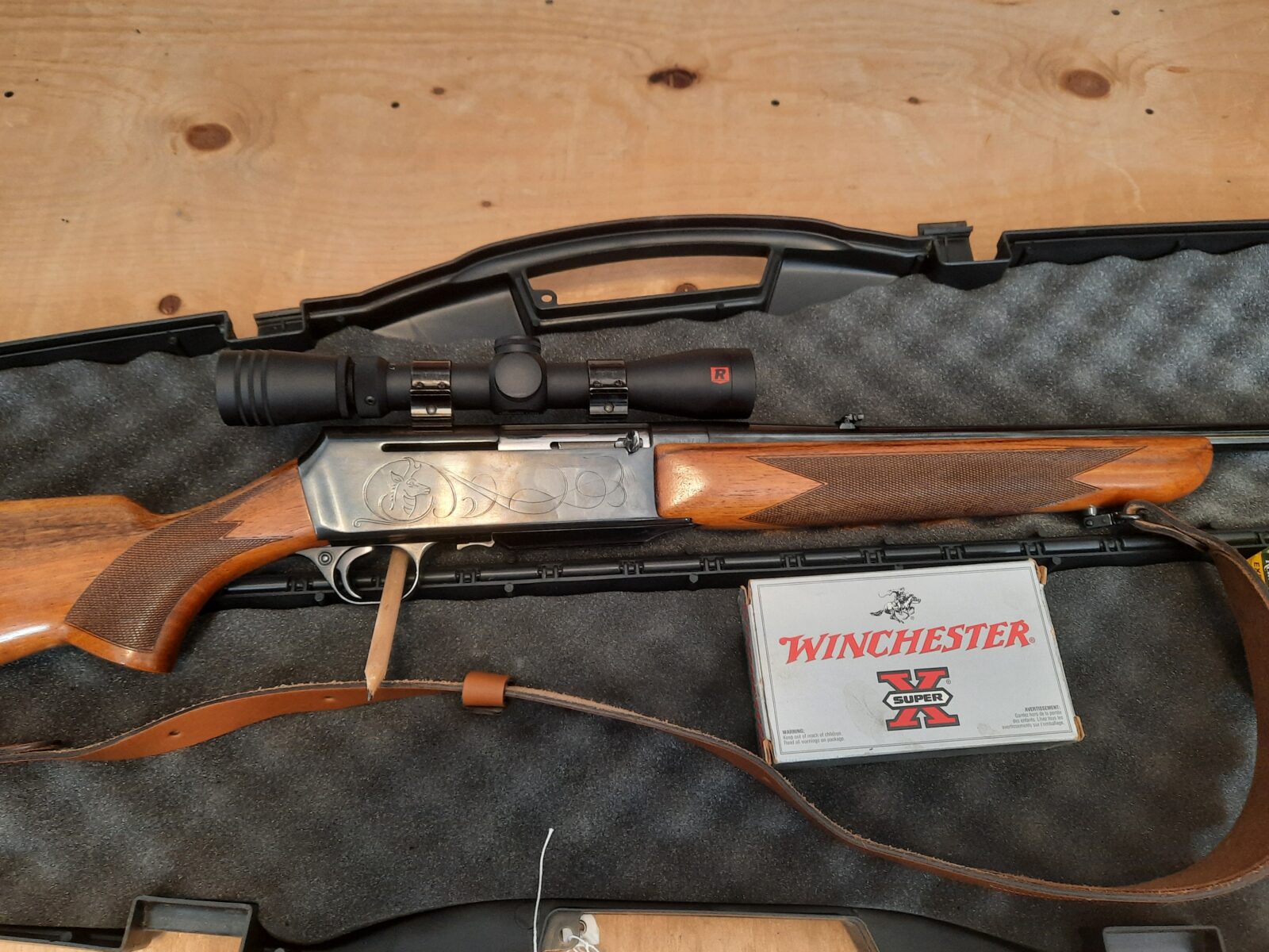 Browning semi-auto 308 fait en Belgique