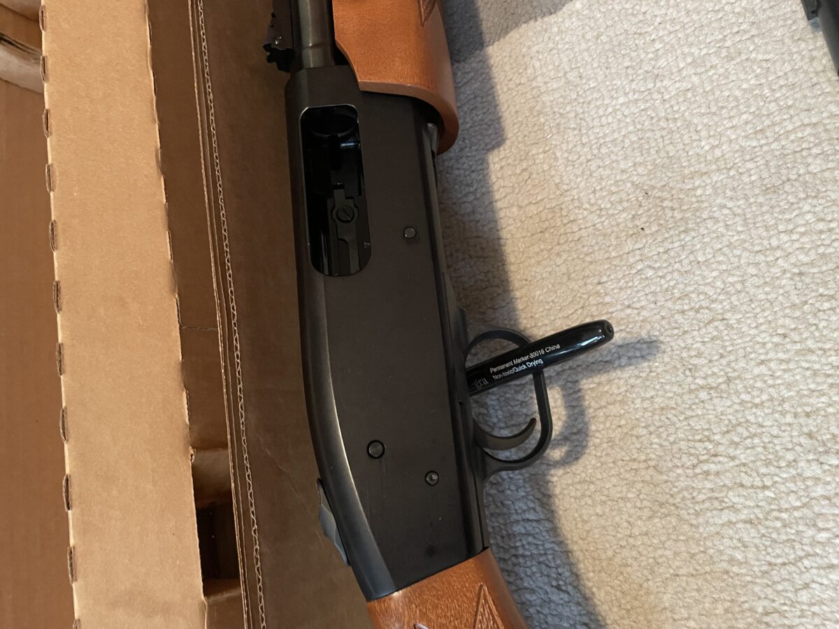 Mossberg 500 Field/Deer combo,12 gage, jamais tiré, à l’état neuf