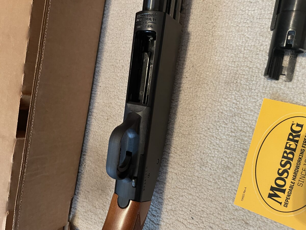 Mossberg 500 Field/Deer combo,12 gage, jamais tiré, à l’état neuf
