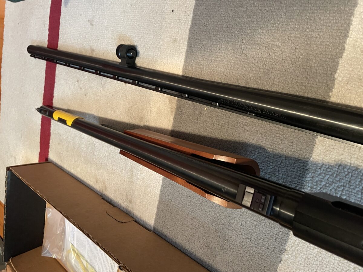 Mossberg 500 Field/Deer combo,12 gage, jamais tiré, à l’état neuf