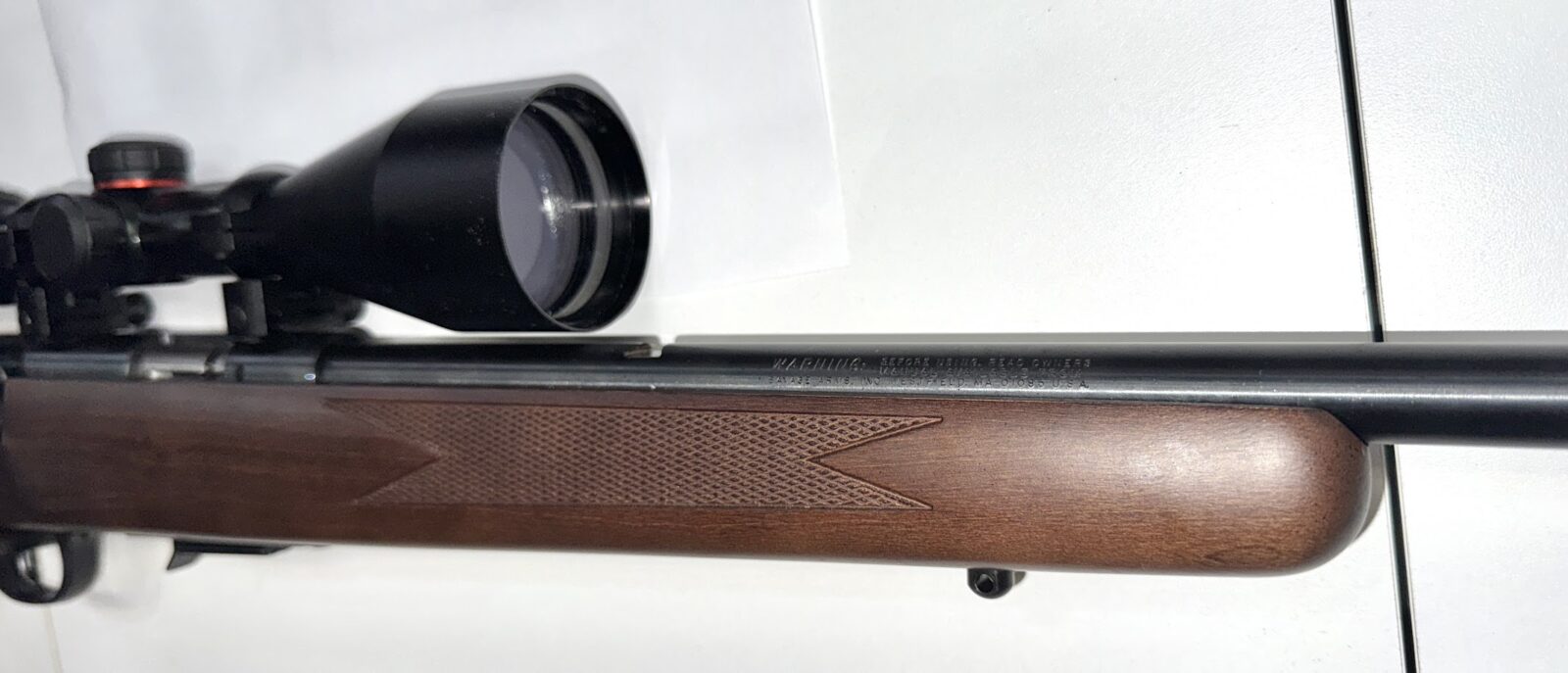 Savage mod 93 , 22 mag , avec scope Simmond ( comme neuf )