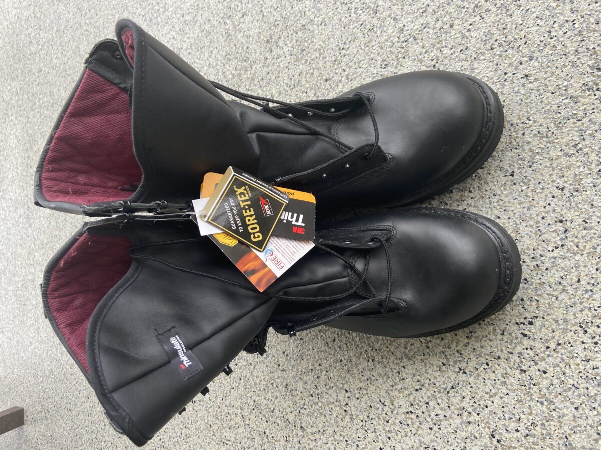 Bottes de chasse STC sans cap NEUVES. Grandeur 13