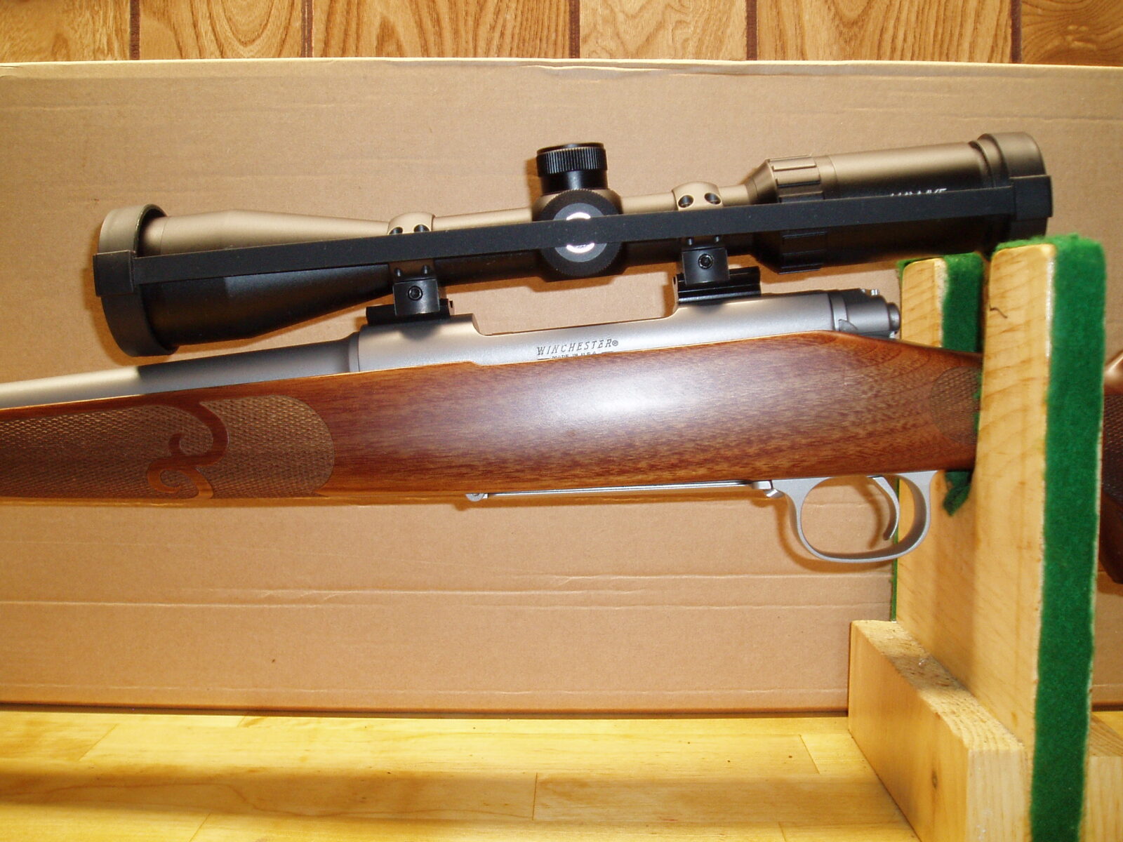 WINCHESTER 70 FEATHERWEIGHT STAINLESS 243