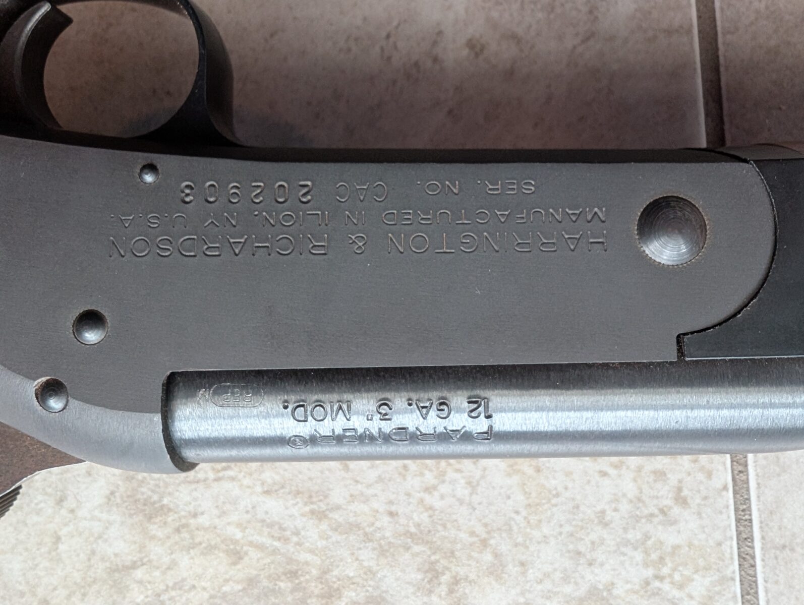 Fusil h&r calibre 12 ga
