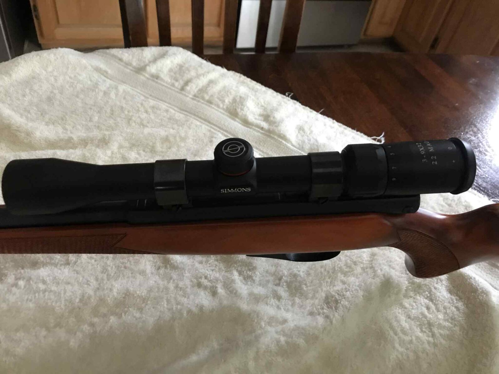 Carabine .22 TOZ semi automatique avec télescope SIMMONS 3 9×32