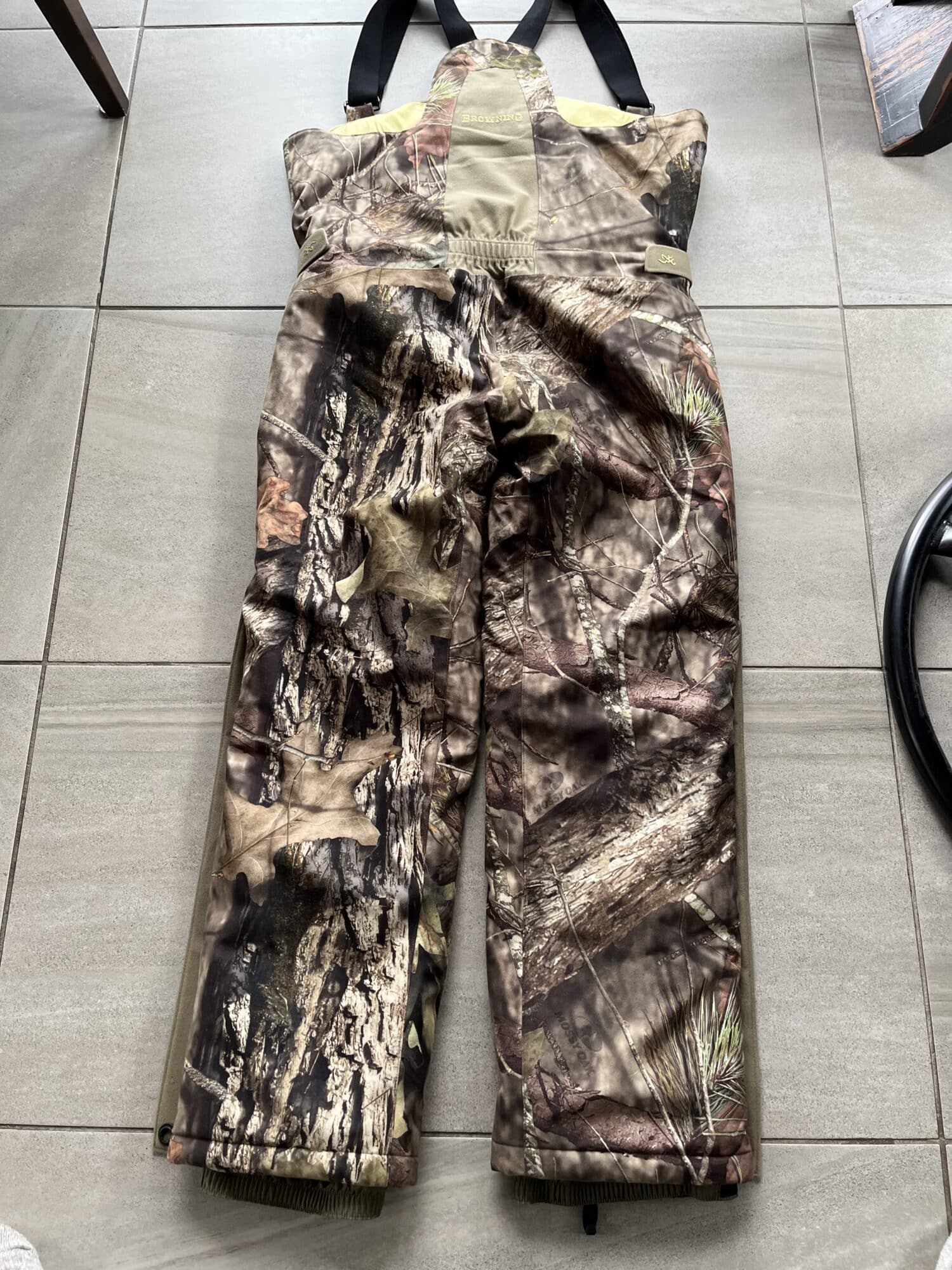 Pantalon (salopette) de chasse